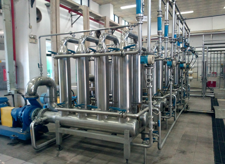 ��Ҷ��ȡ��ˮ���óͷ�װ��